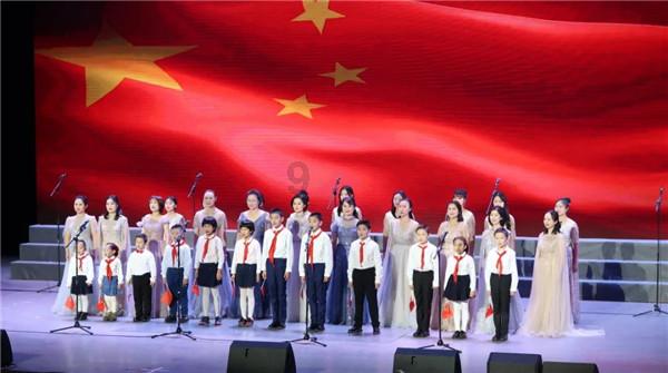 (新春走基层)“年末喜事多”带动浙江东阳红木家具市场热销